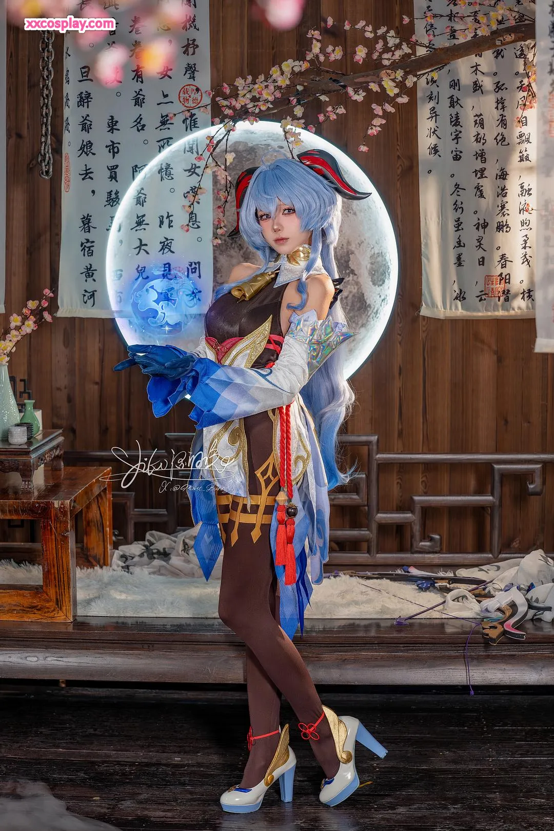 Yikotaoniu as Ganyu: Moonlit Guardian